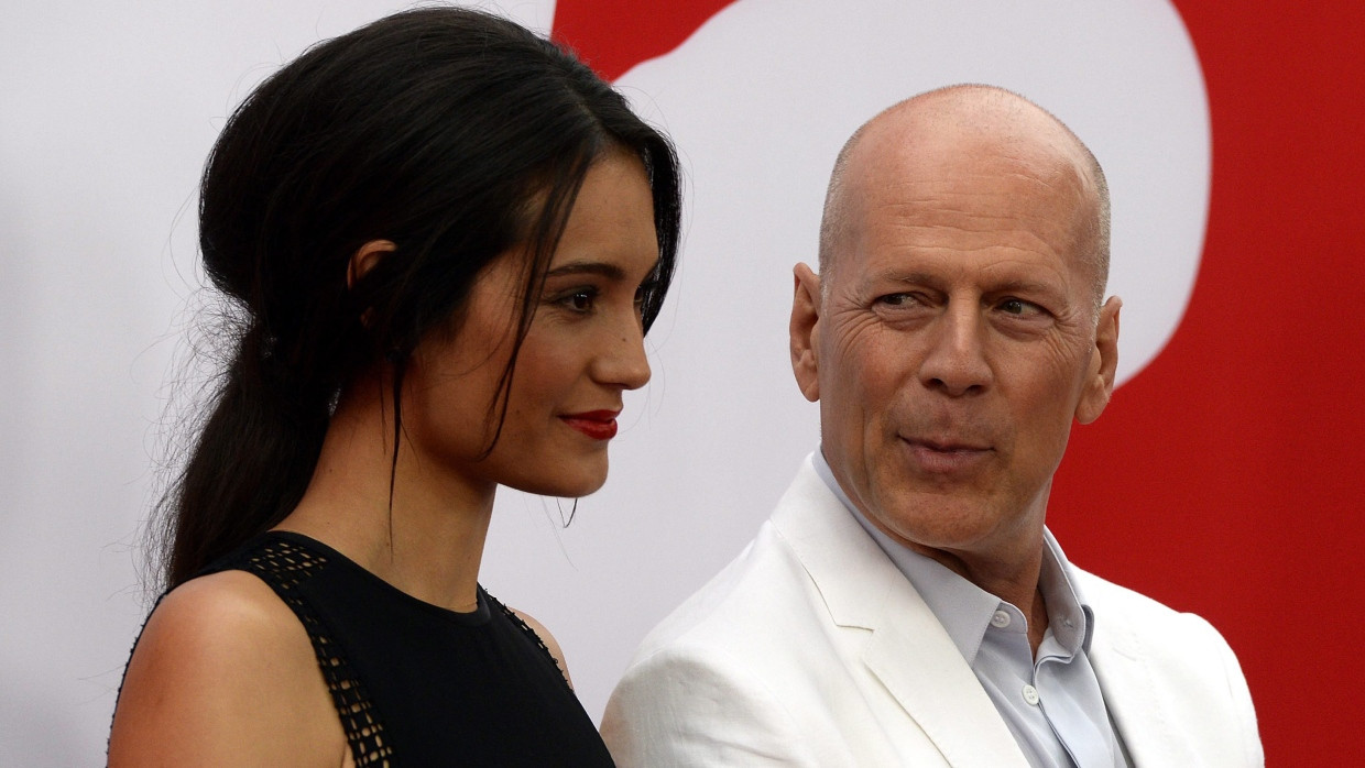 US-Schauspieler Bruce Willis und seine Frau, das Model Emma Heming-Willis, bei der Premiere des Films „Red 2“ im Jahr 2013.