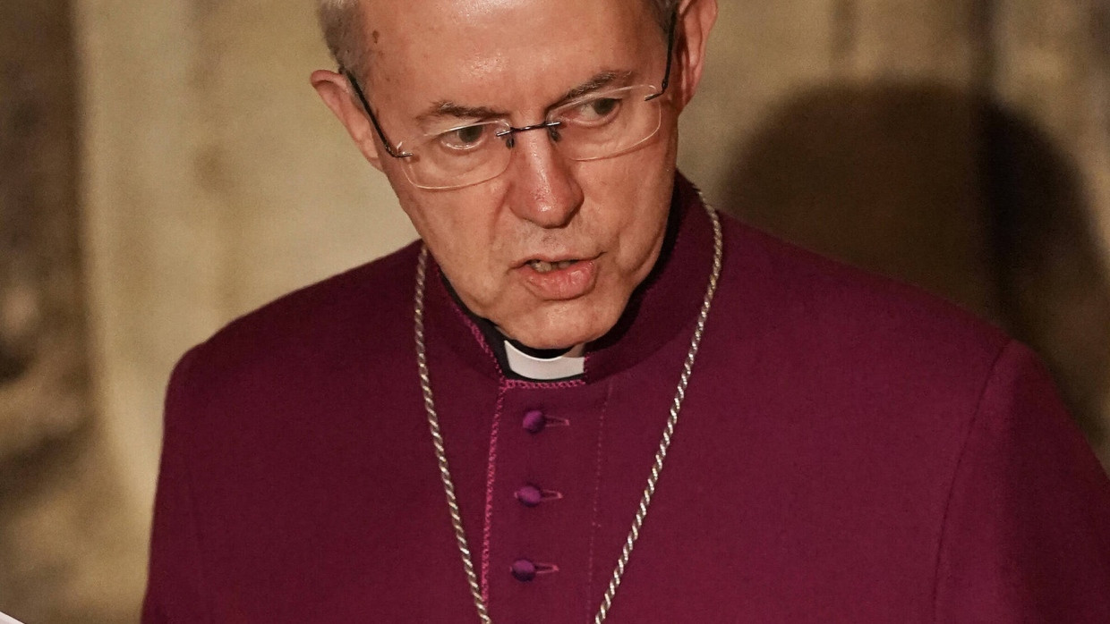 Ein Laienvertreter der Anglikanischen Kirche zitiert einen Bischof mit den Worten, wenn der Kolonialismus nicht gewesen wäre, würde sein Volk noch aus Kopfjägern bestehen. Auch Justin Welby, Erzbischof von Canterbury, macht sich diese Bewertung der Geschichte zu Eigen.