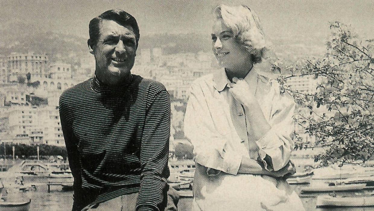 An berühmten Füßen: Cary Grant und Grace Kelly in Espadrilles zum Schnüren von Castañer.