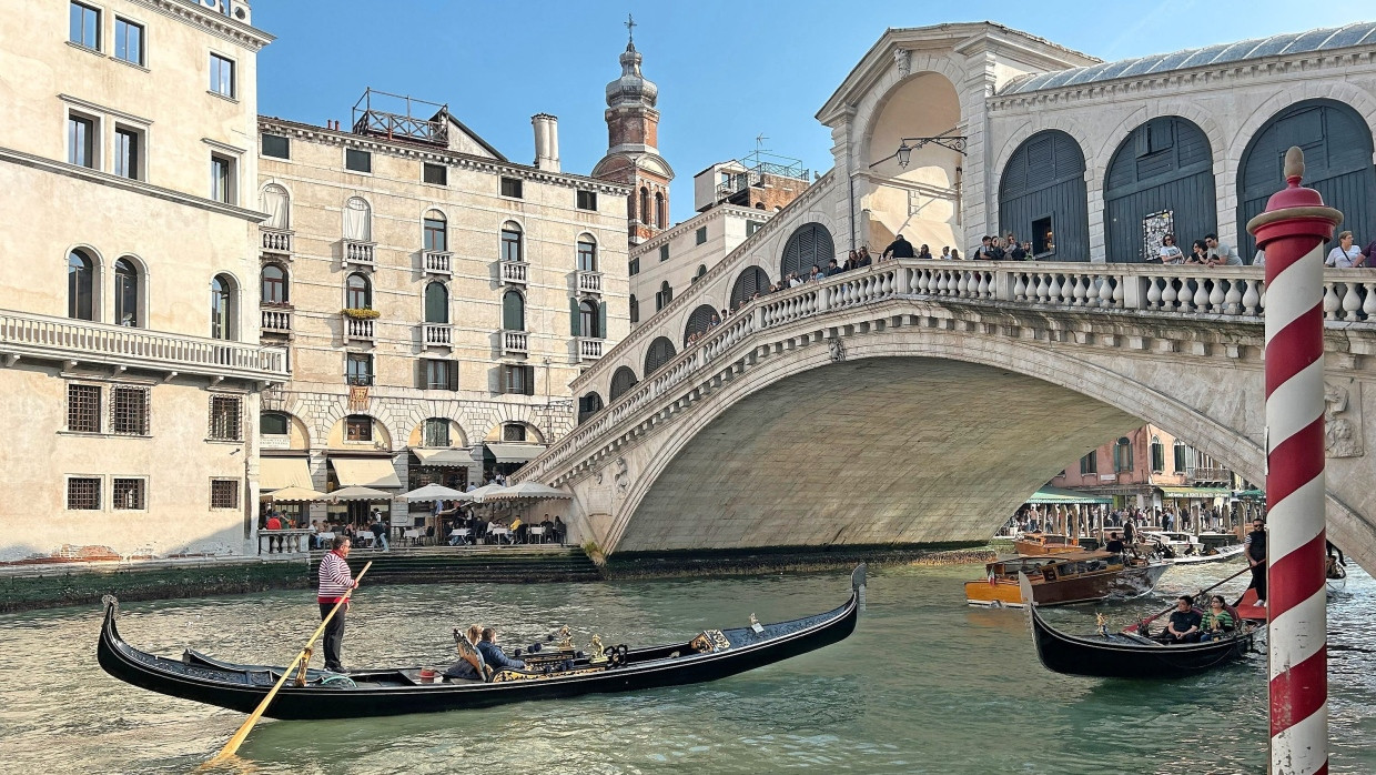 Zweisamkeit: Digitalministerin Kristina Sinemus wird in Venedig mit ihrem Mann Porzellanhochzeit feiern.