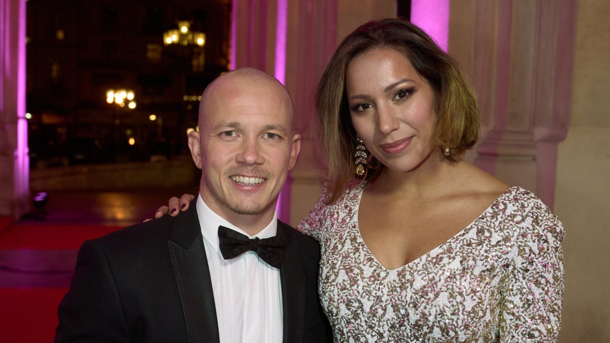 Haben geheiratet: Kunstturner Fabian Hambüchen und seine Freundin Viktoria Feldbusch (hier beim 39. Deutschen Sportpresseball im November 2021 in Frankfurt)