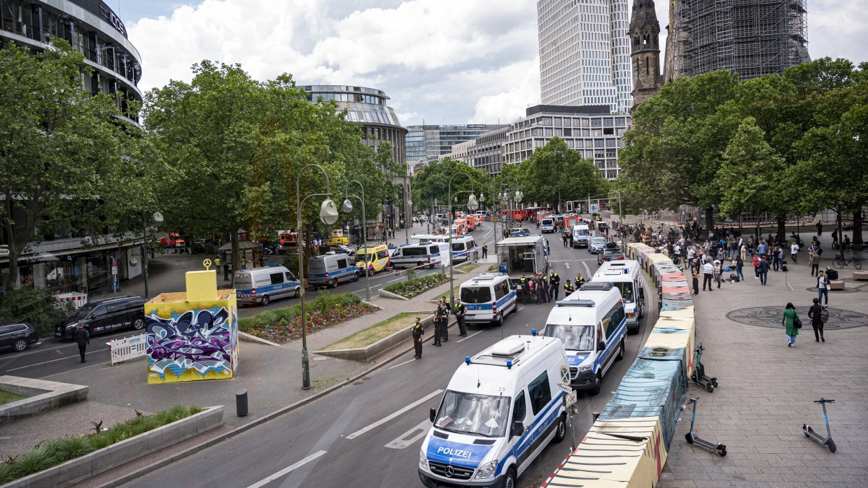 Im Juni nahe der Gedächtniskirche in Berlin: Ein Mann ist mit seinem Auto in eine Personengruppe gefahren.