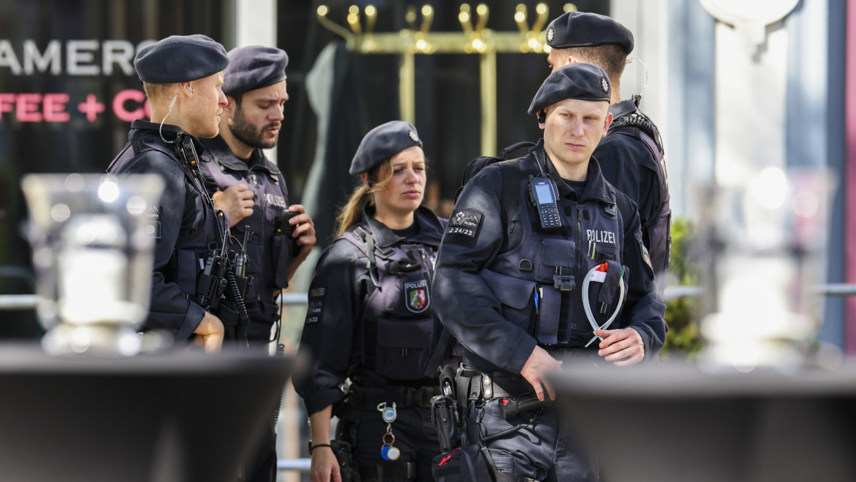 Polizisten in Solingen im September (Symbolbild)