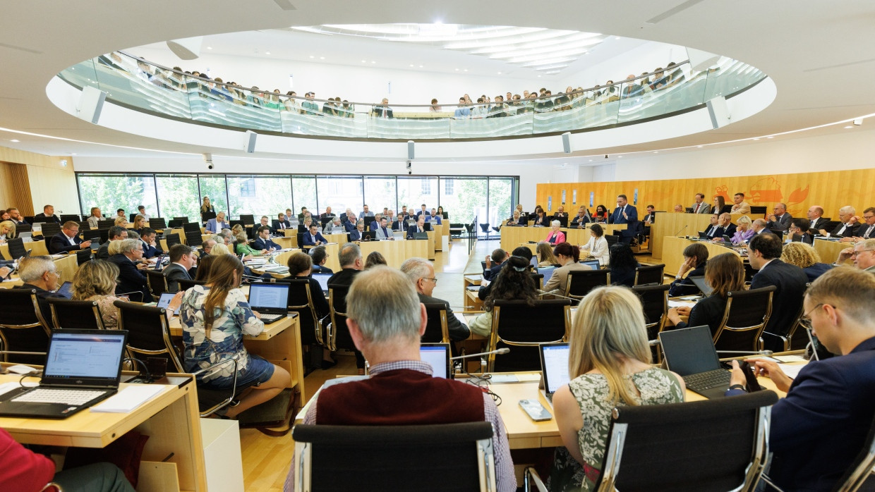 Enttäuschung der Grünen: Die Fraktion spricht ihre Unzufriedenheit im hessischen Landtag aus.