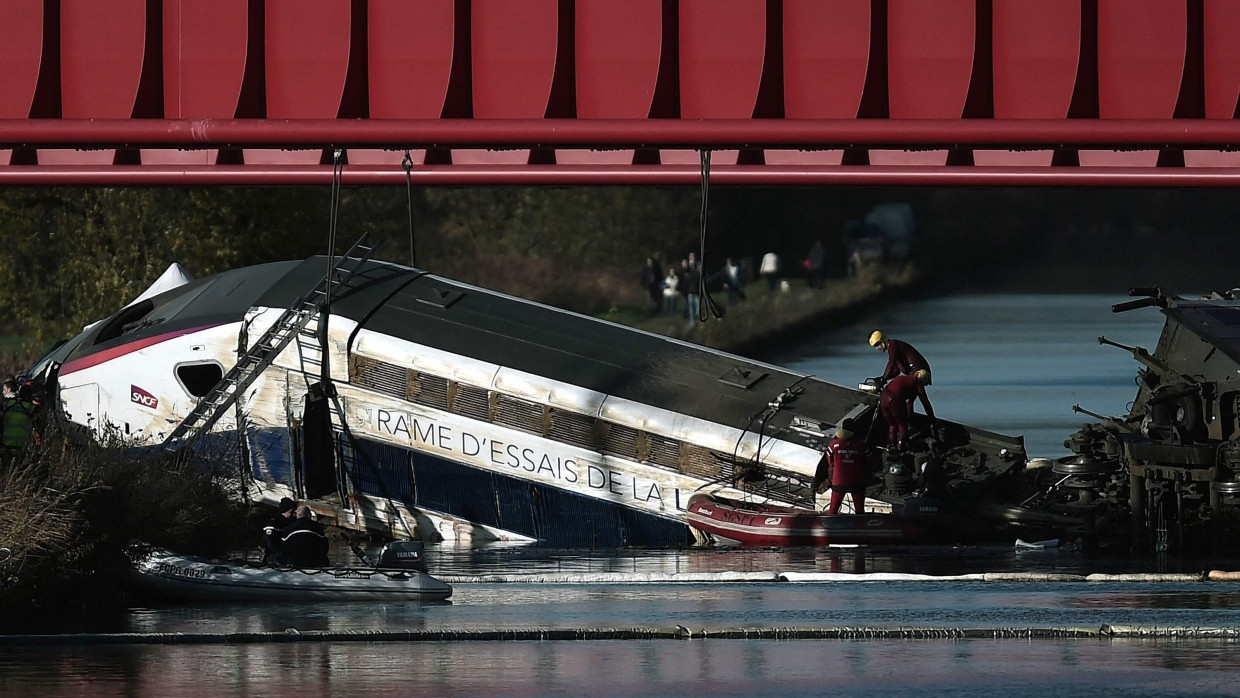 Am 15. November 2015 war ein TGV bei Eckwersheim nahe Straßburg entgleist, elf Menschen kamen ums Leben. (Archivbild)