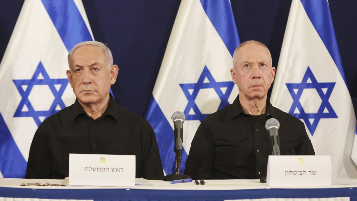 Israels Ministerpräsident Benjamin Netanjahu und der frühere Verteidigungsminister Yoav Gallant (Archivbild 2023)