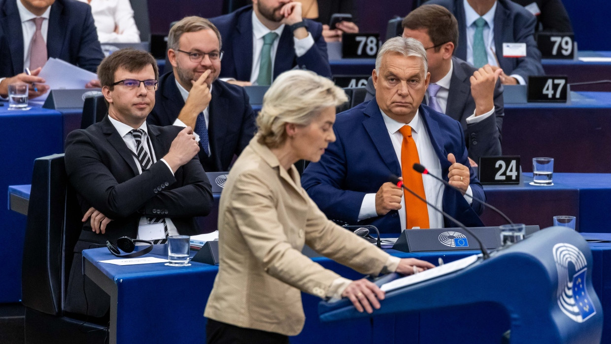 Versteinerte Miene: Viktor Orbán während Von der Leyens Rede am Mittwoch vor dem Europäischen Parlament in Straßburg