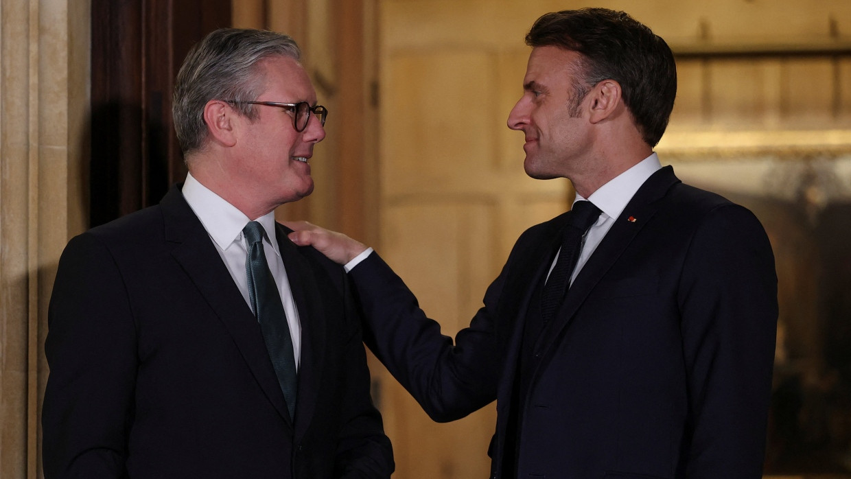 Der britische Premierminister Keir Starmer und der französische Präsident Emmanuel Macron im Landsitz Chequers