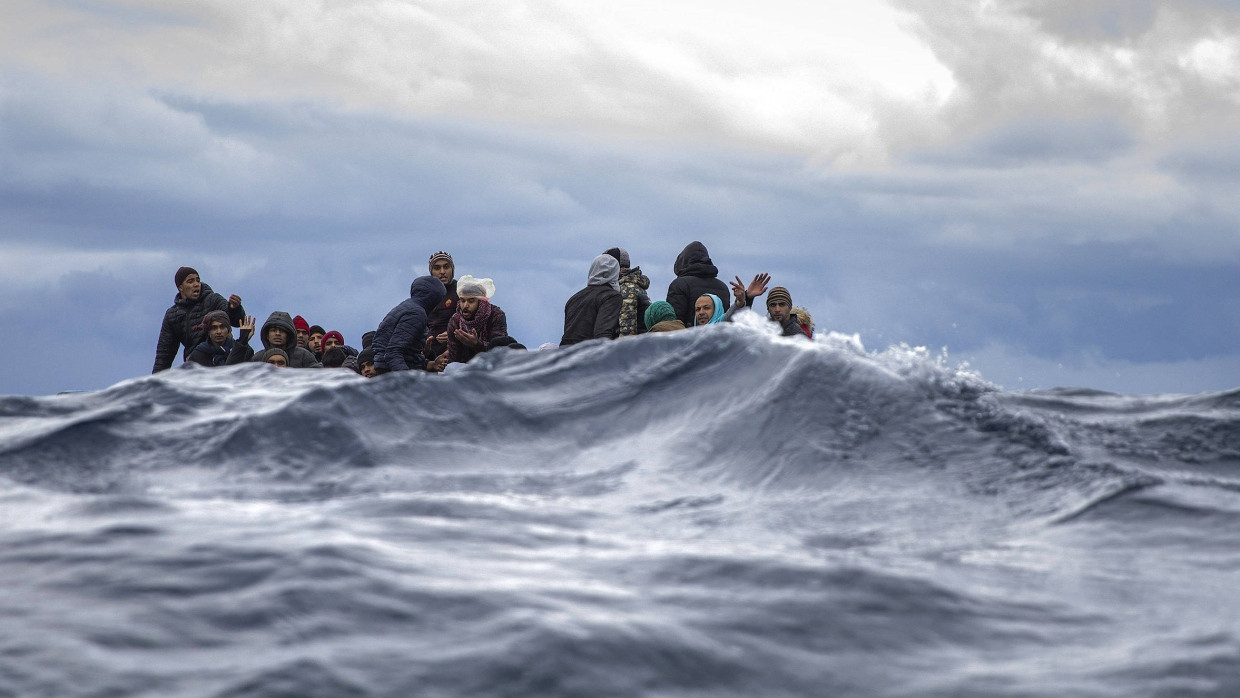 Nach wie vor versuchen Migranten, auf Booten übers Mittelmeer nach Europa zu gelangen (Archivbild vom Januar).