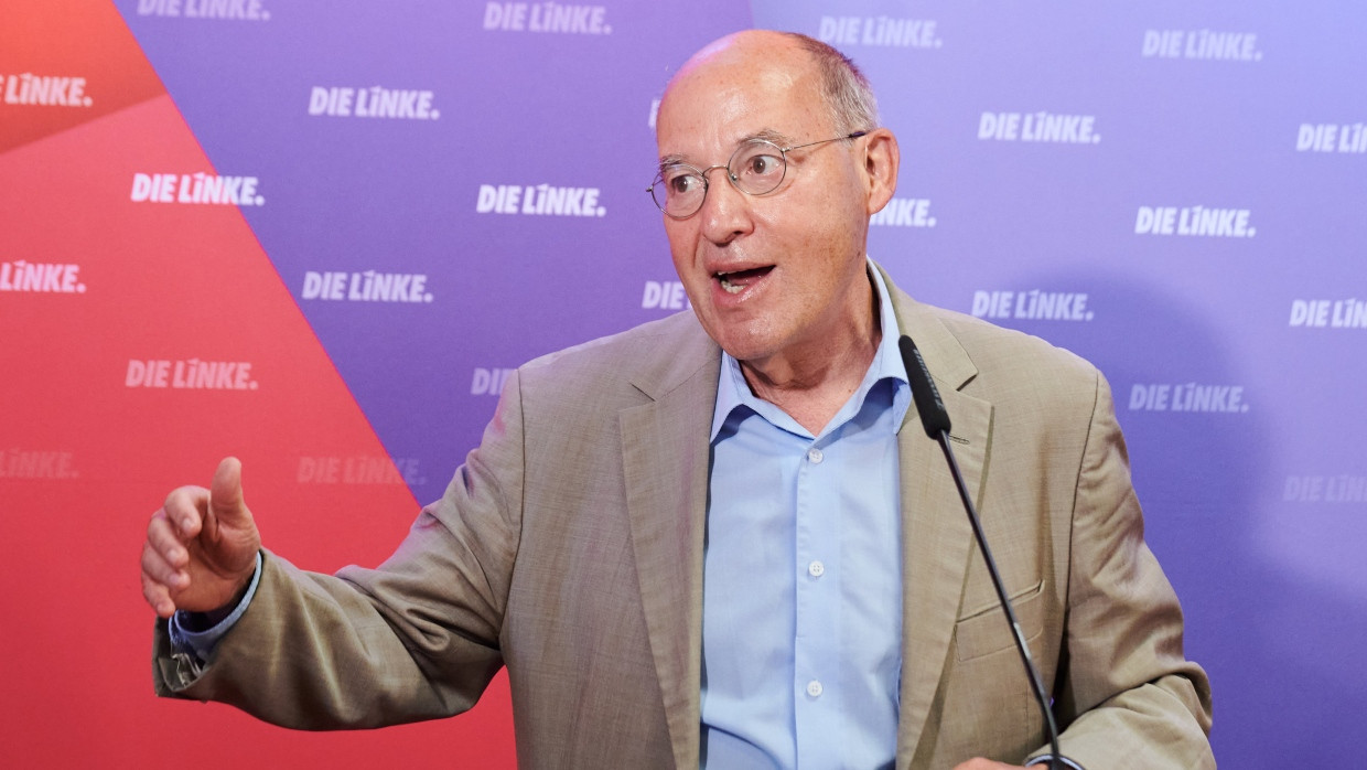 Gregor Gysi (Die Linke) am 24. Juli 2023 während einer Pressekonferenz im Karl-Liebknecht-Haus in Berlin.