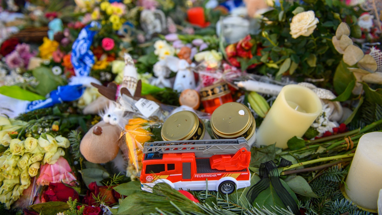 Laut dem Bundesopferbeauftragten Roland Weber haben sich über 600 Menschen als Betroffene des Anschlags auf den Weihnachtsmarkt in Magdeburg gemeldet.