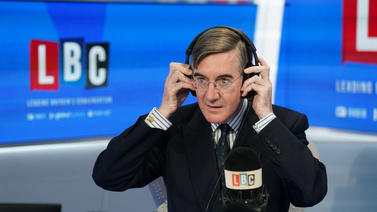 On Air: Jacob Rees-Mogg nimmt an einer sogenannten „Call the Cabinet phone-in“ in Nick Ferraris Frühstücksfernsehen teil