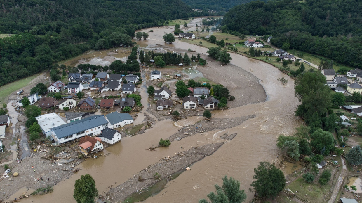 Hoffentlich gut versichert: die Ahr-Flut Mitte Juli 2021 im rheinland-pfälzischen Insul