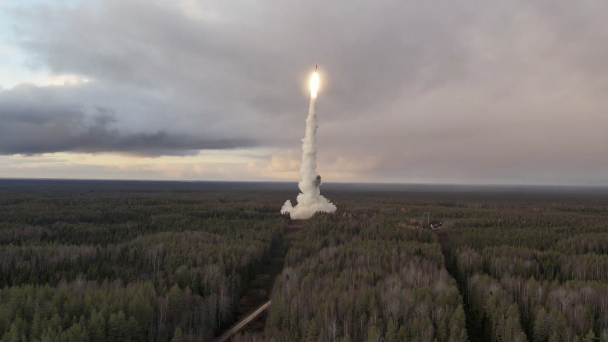 Das US-Verteidigungsministerium hat gelassen auf ein russisches Übungsmanöver mit strategischen Atomwaffen reagiert.