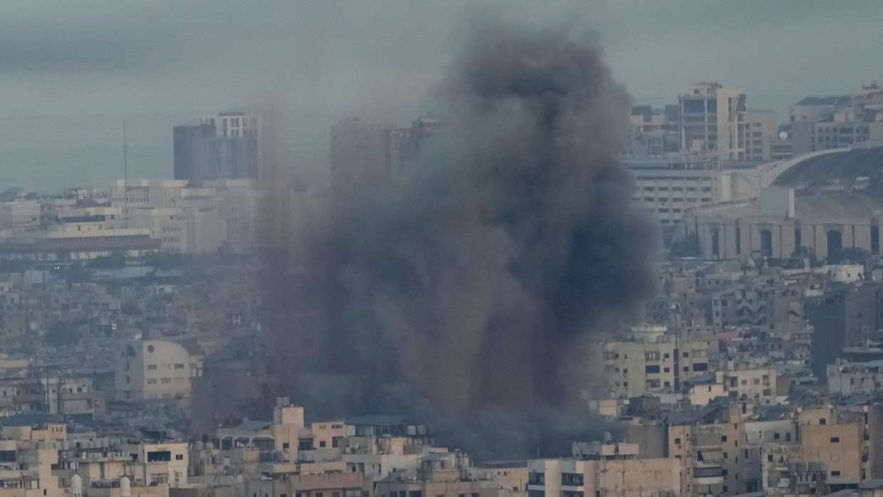 Rauch steigt auf nach israelischen Luftangriffen auf Dahieh, einem südlichen Vorort von Beirut.