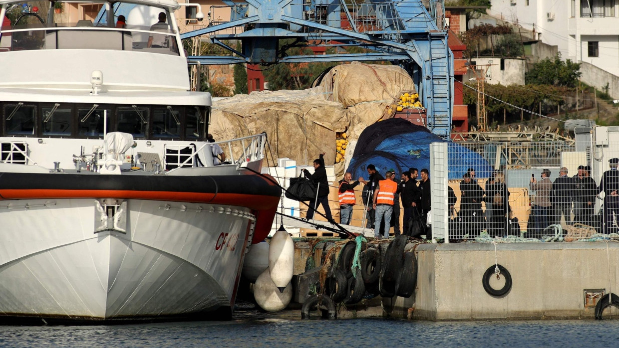 Migranten werden im Oktober aus Albanien zurück nach Italien gebracht