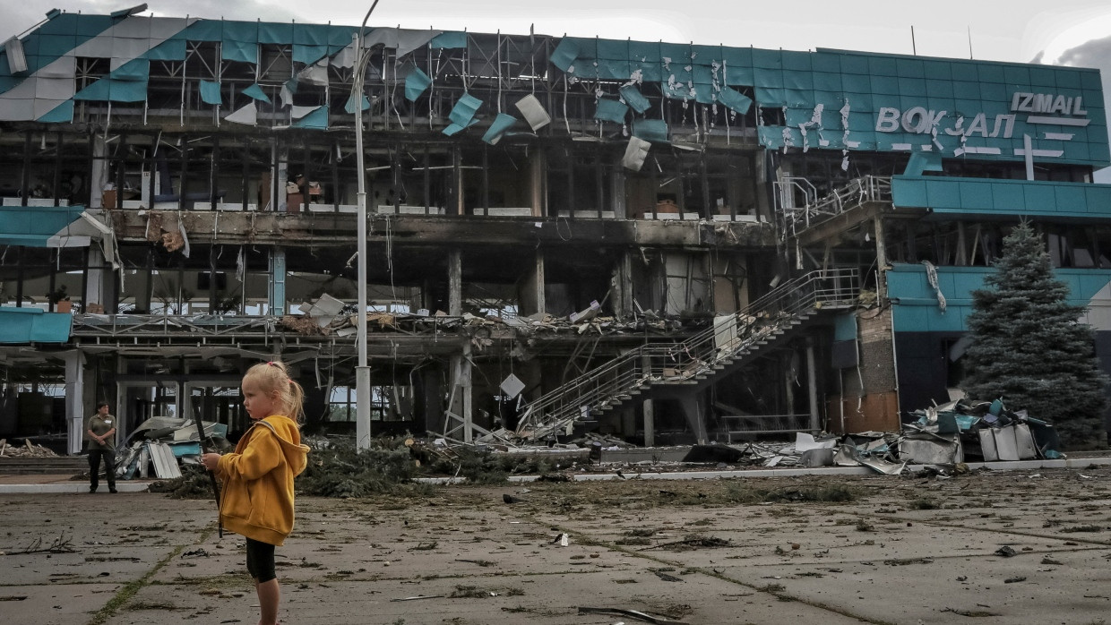 Zerstörtes Gebäude in Ismajil in der Region Odessa