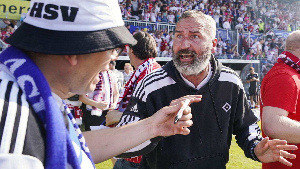 Den direkten Aufstieg verfehlt: HSV-Trainer Tim Walter muss mit seiner Mannschaft in die Relegation.