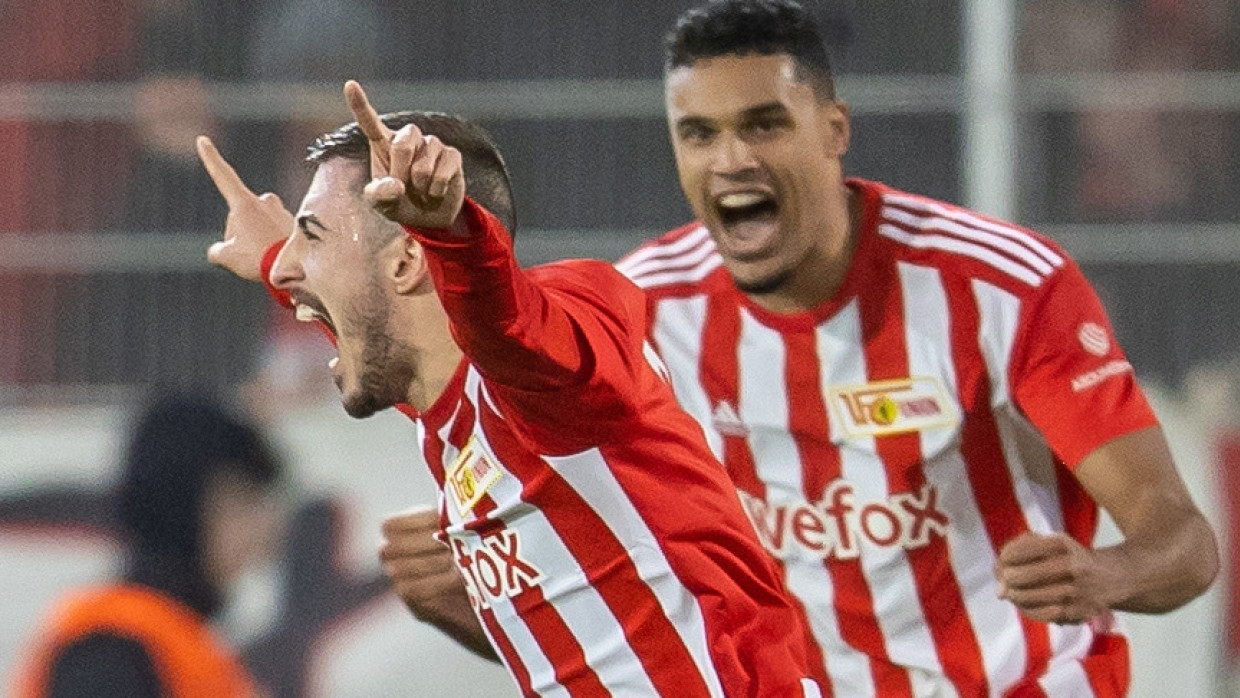 Pure Energie: Berlins Josip Juranovic (l) jubelt nach seinem Treffer zum 2:0.