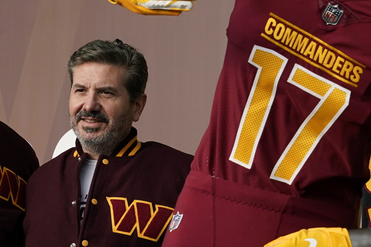 Eine neue Identität für das Team: Dan Snyder bei der Präsentation der Washington Commanders 2022