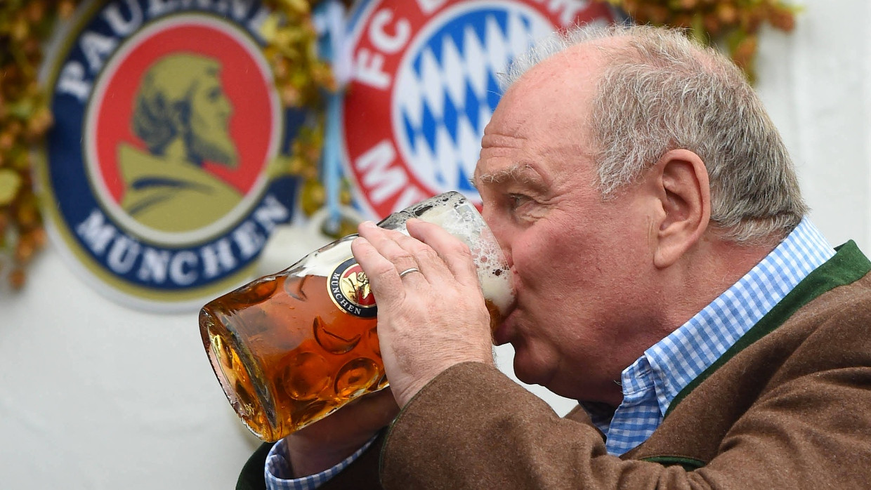 Bier lockert die Zunge: Deutschlehrer Uli Hoeneß