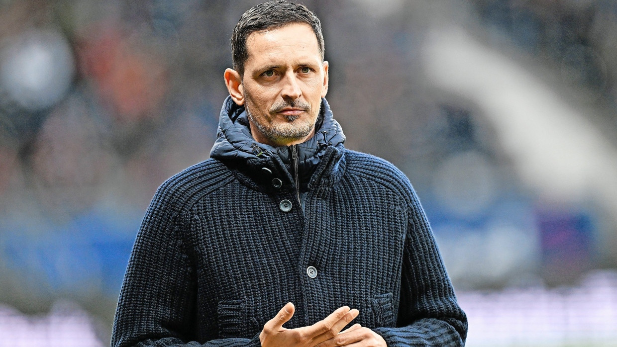 Junge, komm bald wieder: Eintracht-Trainer Dino Toppmöller hofft, dass Omar Marmoush bleibt.