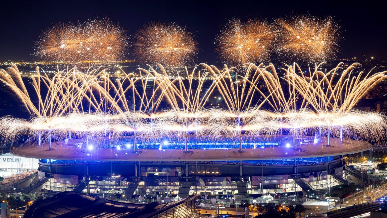 Ein Feuerwk zum Abschluss, nicht nur außerhalb des Stadions: Die Olympischen Spiele in Paris sind beendet.