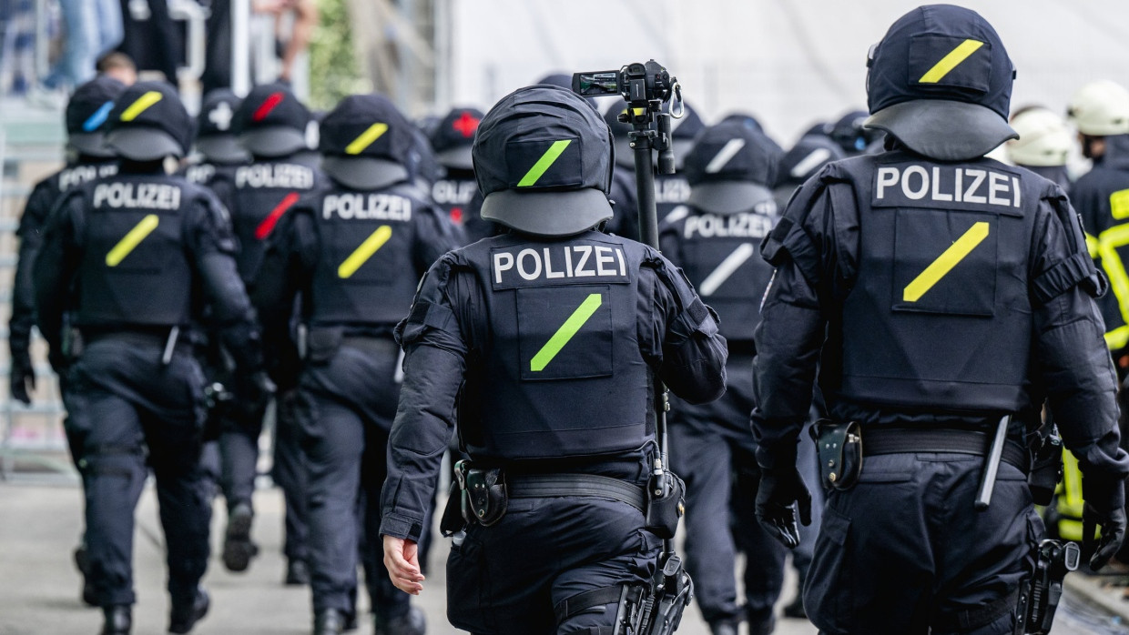 Die Polizei hatte rund um das Spiel in Jena viel zu tun (Archivbild von 2023).