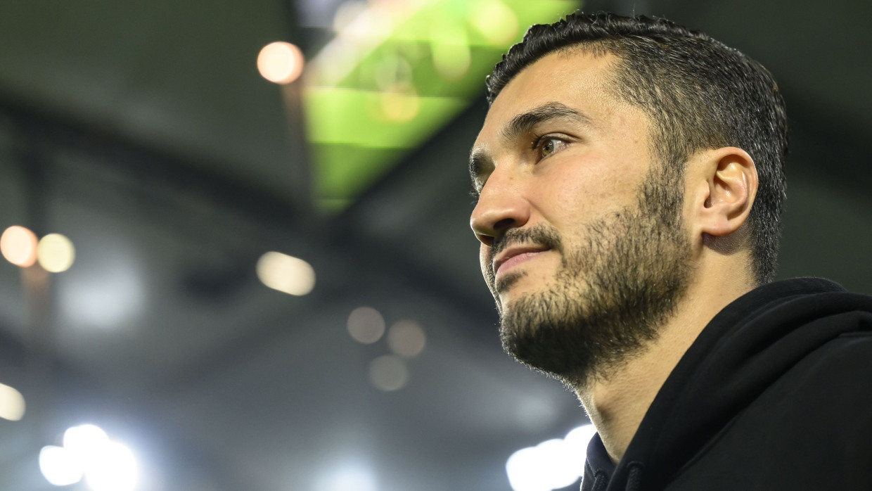 Der BVB hält ihm die Treue: Trainer Nuri Sahin