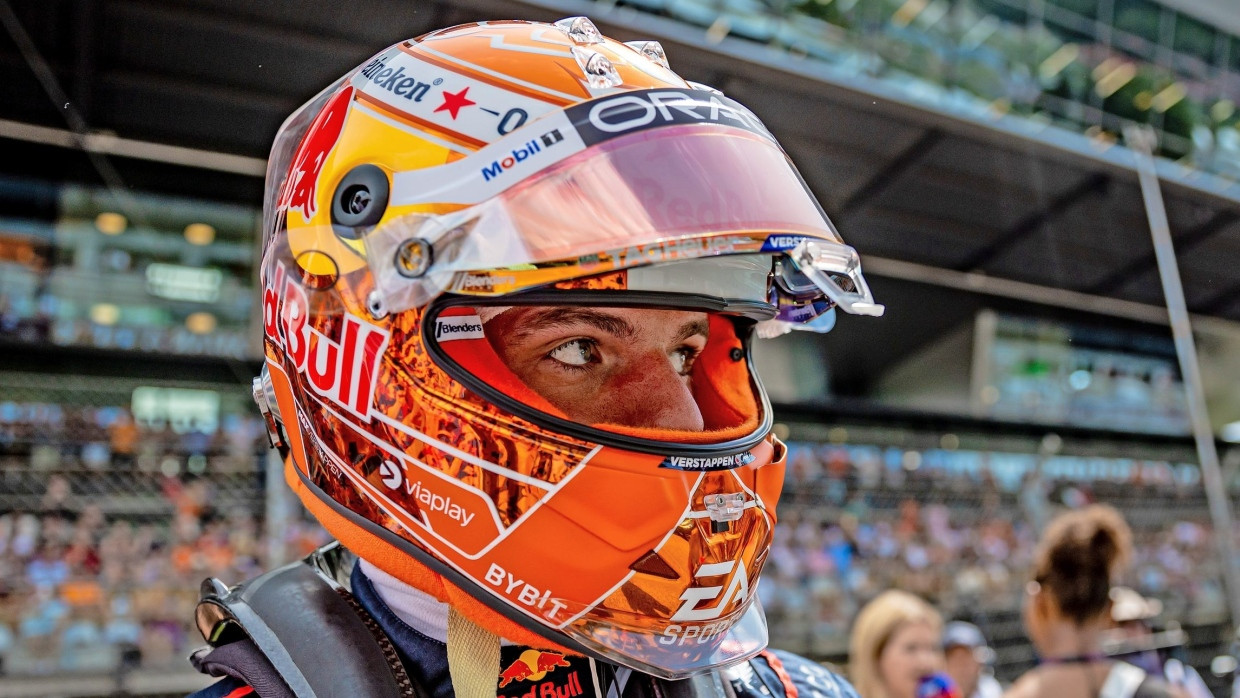 Helm auf zum Gefecht? Nach dem Crash reichte es für Verstappen nur zum fünften Platz.