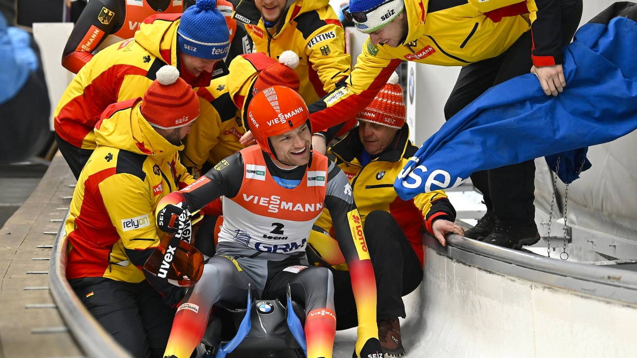 Eben noch Weltmeister in Sotschi, nun verzichten sie auf den Weltcup in Winterberg: Toni Eggert (vorne) und Sascha Benecken (verdeckt).