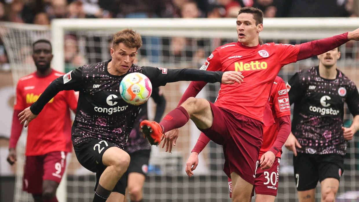 Nicht zu stoppen: St. Pauli besiegt auch Regensburg.