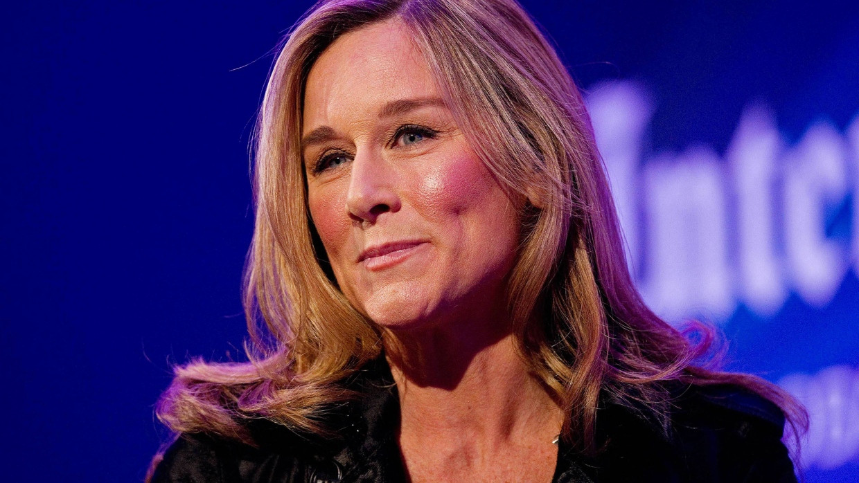 Angela Ahrendts