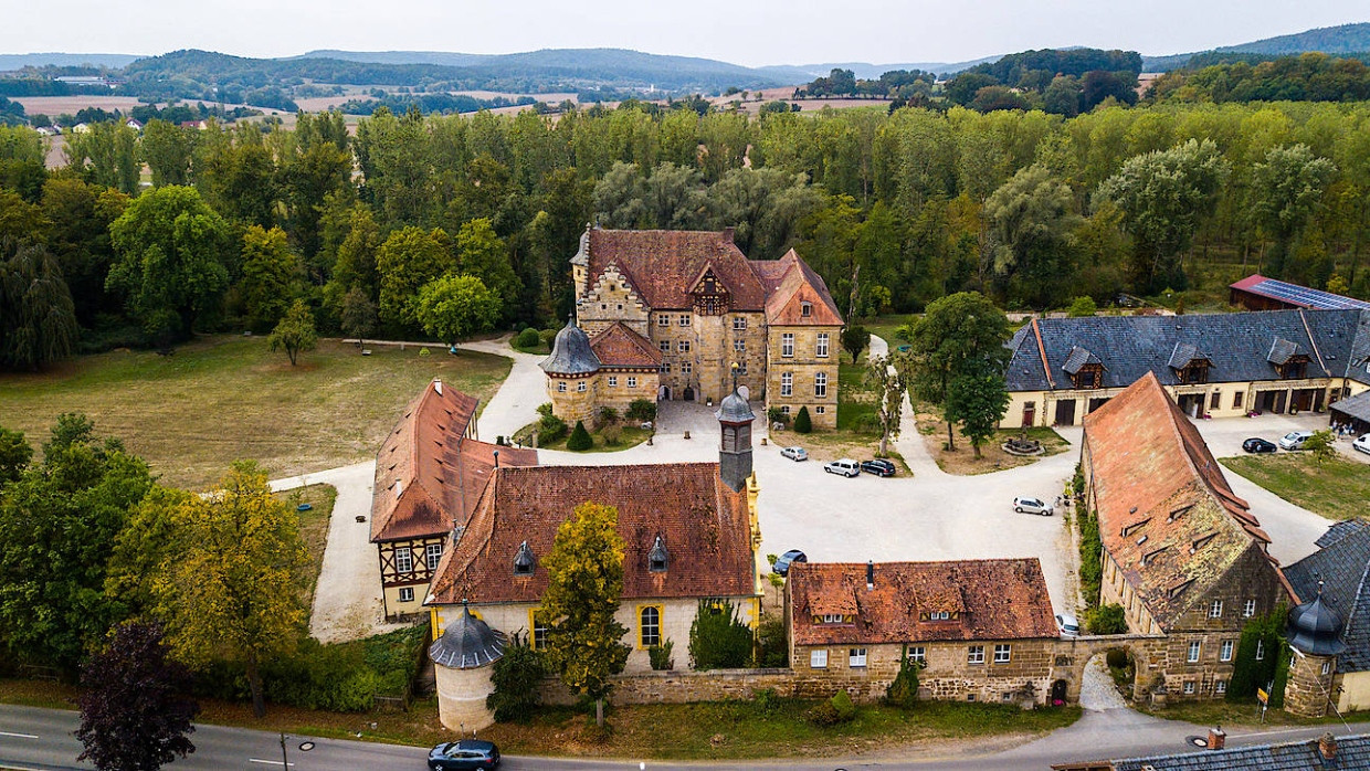 Schloss Eyrichshof ist bis heute in Familienbesitz, und das soll so bleiben. Veranstaltungen waren die wichtigste Einnahmequelle - bis Corona kam.