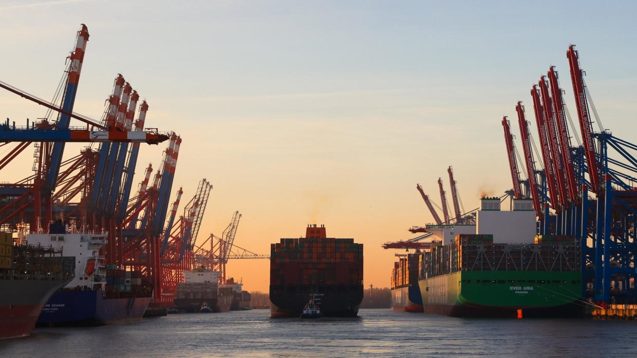 Abendstimmung im Hamburger Hafen. Die Deutschen müssen bereit sein, mehr Wandel zuzulassen.