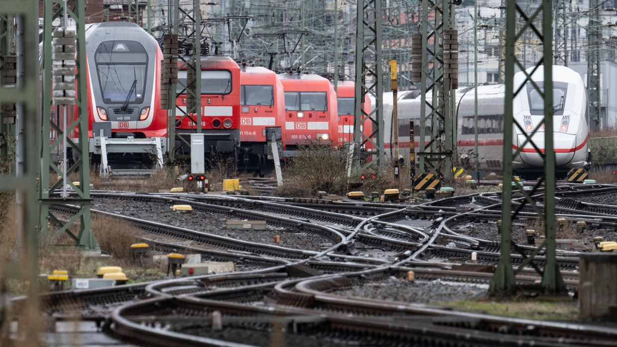 Schlimmeres verhindert: Nur durch die Schnellbremsung eines Lokführers konnte 2020 ein größeres Unglück verhindert werden. (Symbolbild)