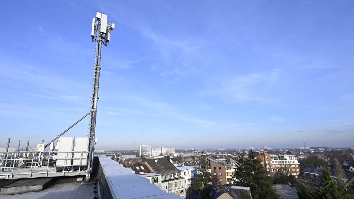 Bei der Versteigerung von Handynetz-Frequenzen bittet der Staat die die Telekommunikationsbranche immer mal wieder kräftig zur Kasse. Dieses Mal könnte es anders kommen.