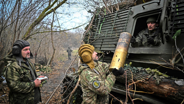 Mit großem Kaliber: Russische Artilleristen im Gebiet Kursk