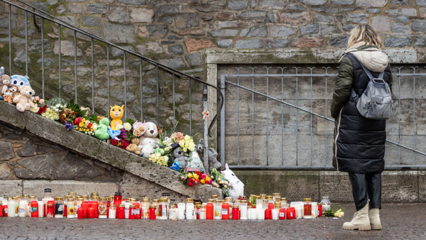 Trauer am Eingang zum Park Aschaffenburg Schöntal