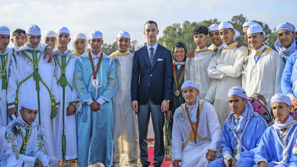 Prinz Moulay Hassan im Sommer bei einem Wettkampf  traditioneller Reitkünstler