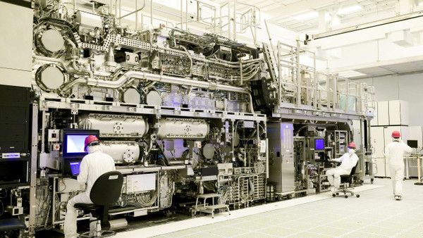 Wunderwerk der Technik: Eine Lithografiemaschine zur Belichtung von Computerchips aus dem Hause des niederländischen Maschinenbauers ASML.