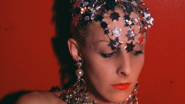 „Greer modeling jewelry“, New York 1985, aus der Serie „The Other Side“