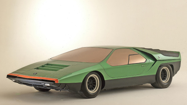 Meister der neuen Form: Marcello Gandini, der vergangene Woche starb, war einer der wichtigsten Designer des 20. Jahrhunderts. Sein Alfa Romeo  Carabo von 1968 sah aus, als könne man damit mindestens zum Mond fliegen.