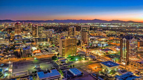 Hotspot des Klimawandels: Blick auf Phoenix mit den South Mountains im Hintergrund