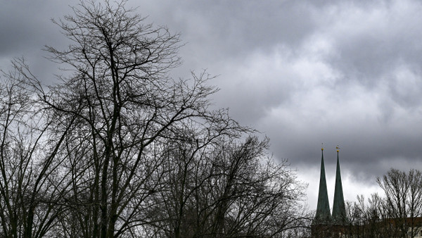 Die Türme der Nikolaikirche in Berlin