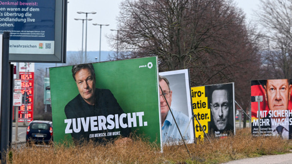 Für goße Plakate und markige Sprüche reicht es allemal: Aufgenommen am 16. Januar 2025 in der Thüringer Landeshauptstadt Erfurt