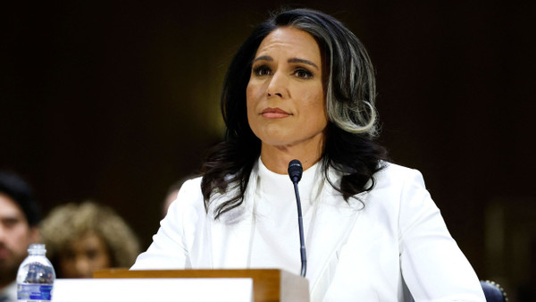 Tulsi Gabbard bei einer Senatsanhörung im Januar 2025.