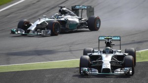 Rosberg biegt falsch ab - Hamilton gewinnt