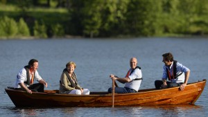 Merkel trifft die Gegner Junckers in Schweden