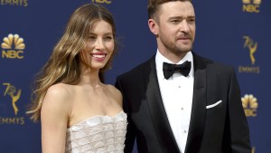 Justin Timberlake wechselt auch Windeln